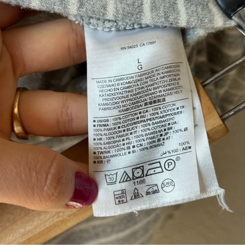 Banana Republic Sweat Shorts Y2K - Picture 4 of 8